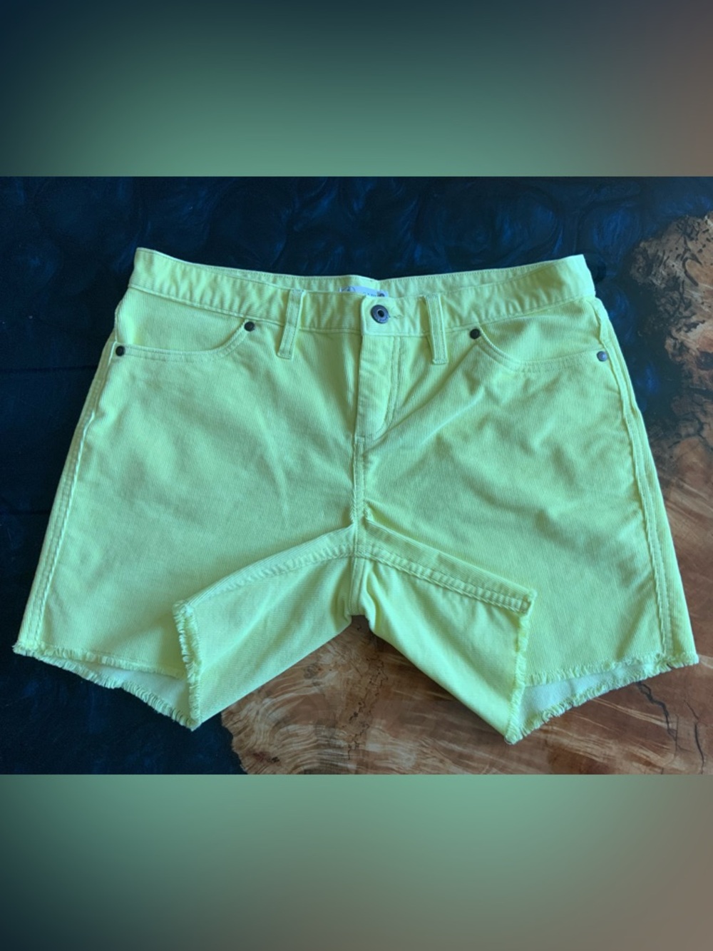 NWOT Carve Designs Neon Yellow High-Waist Oahu Shorts 4”